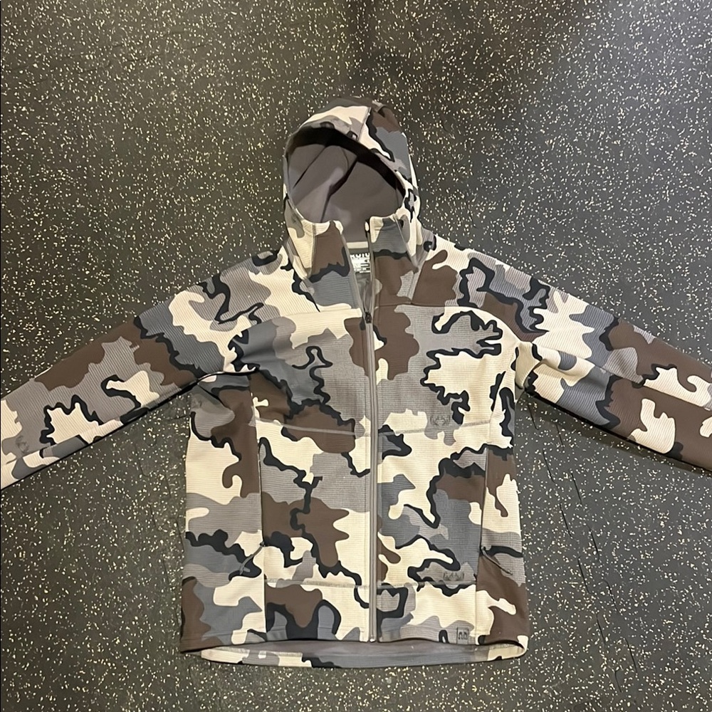 Kuiu zip up peloton 240 hooded jacket